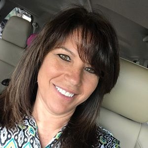 Meet your Posher, Lorraine